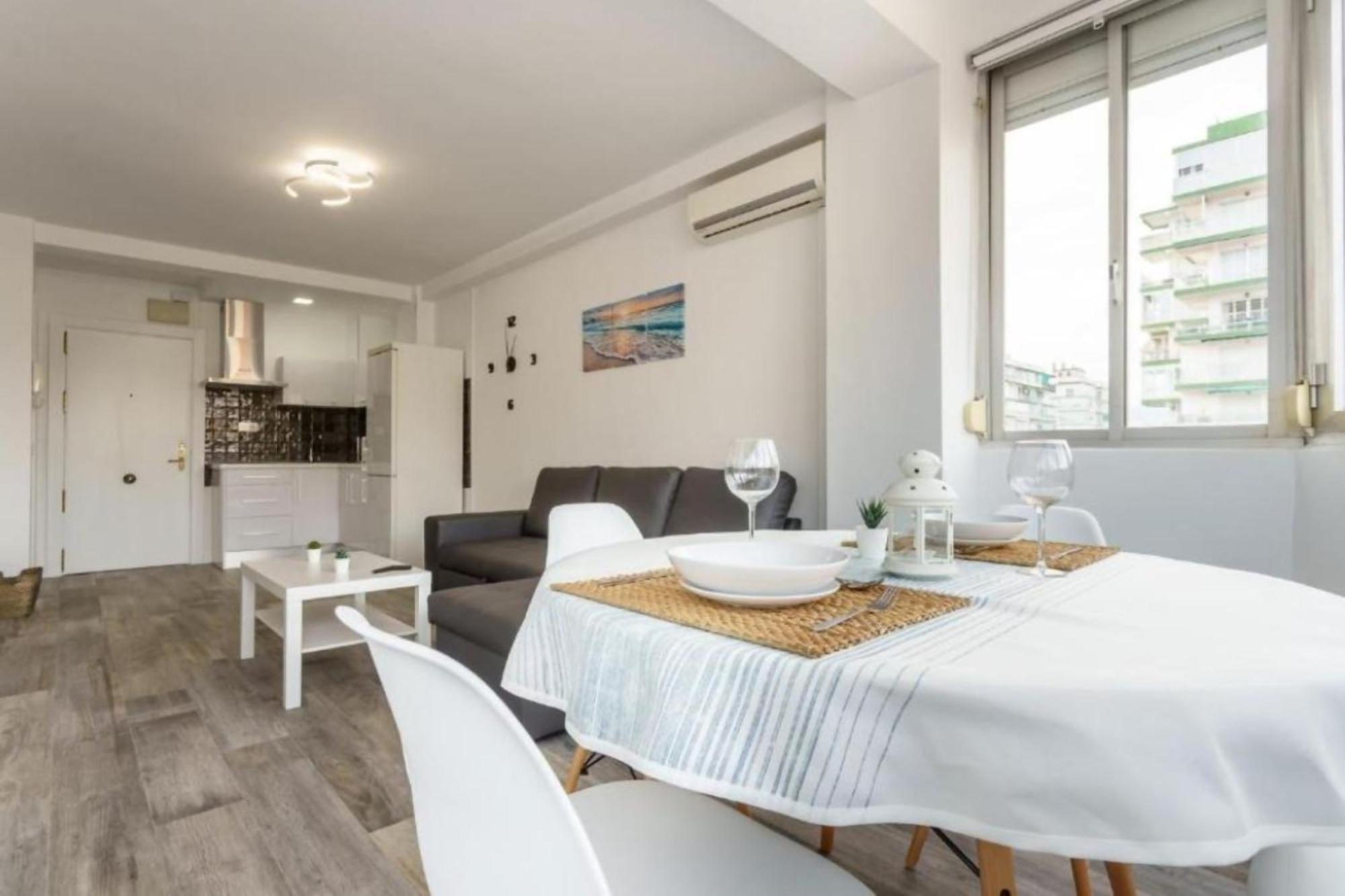 Plazamar Centro Apto 1 Dorm 3 Huesped Playa Wifi Torre Del Mar Zewnętrze zdjęcie